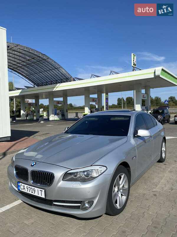 Седан BMW 5 Series 2012 в Корсунь-Шевченківському