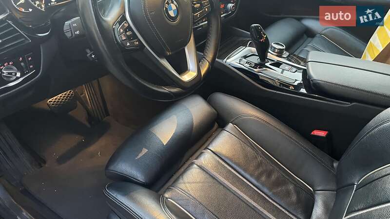 Седан BMW 5 Series 2017 в Киеве фото 14 Седан BMW 5 Series 2017 в Киеве