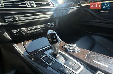 Седан BMW 5 Series 2012 в  фото 18 Седан BMW 5 Series 2012 в