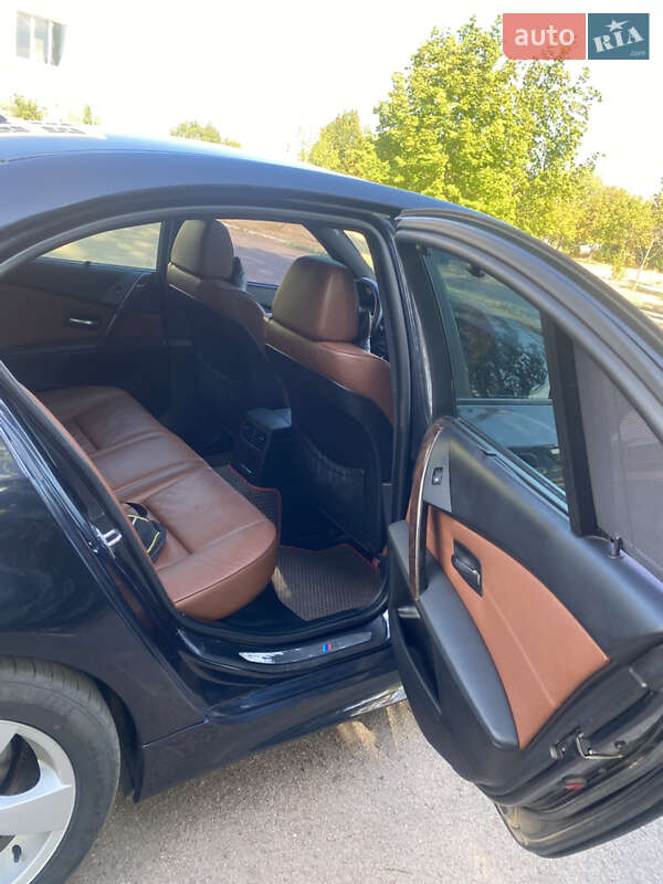 Седан BMW 5 Series 2004 в Великой Александровке фото 10 Седан BMW 5 Series 2004 в Великой Александровке