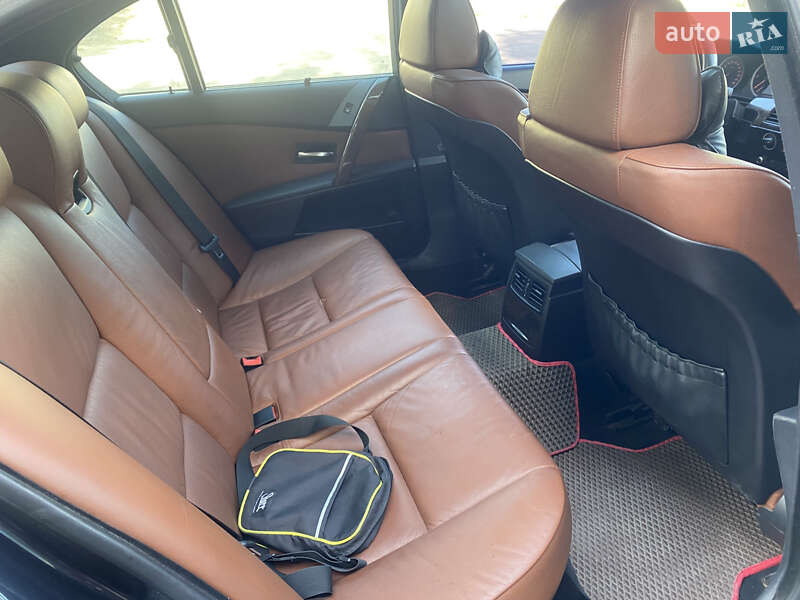 Седан BMW 5 Series 2004 в Великой Александровке фото 12 Седан BMW 5 Series 2004 в Великой Александровке