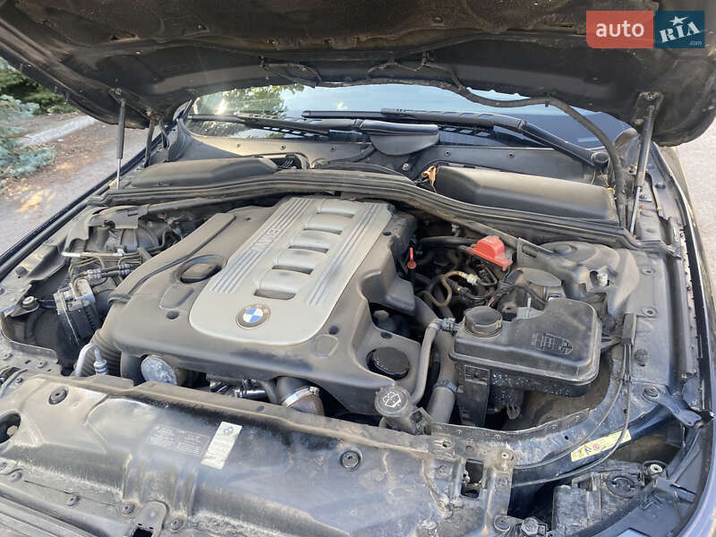 Седан BMW 5 Series 2004 в Великой Александровке фото 26 Седан BMW 5 Series 2004 в Великой Александровке