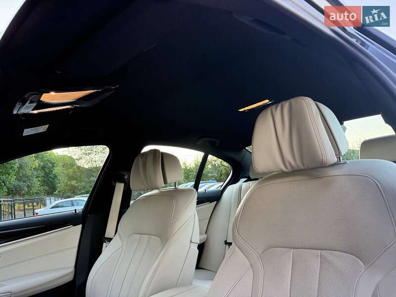 Седан BMW 5 Series 2017 в Хмельницком