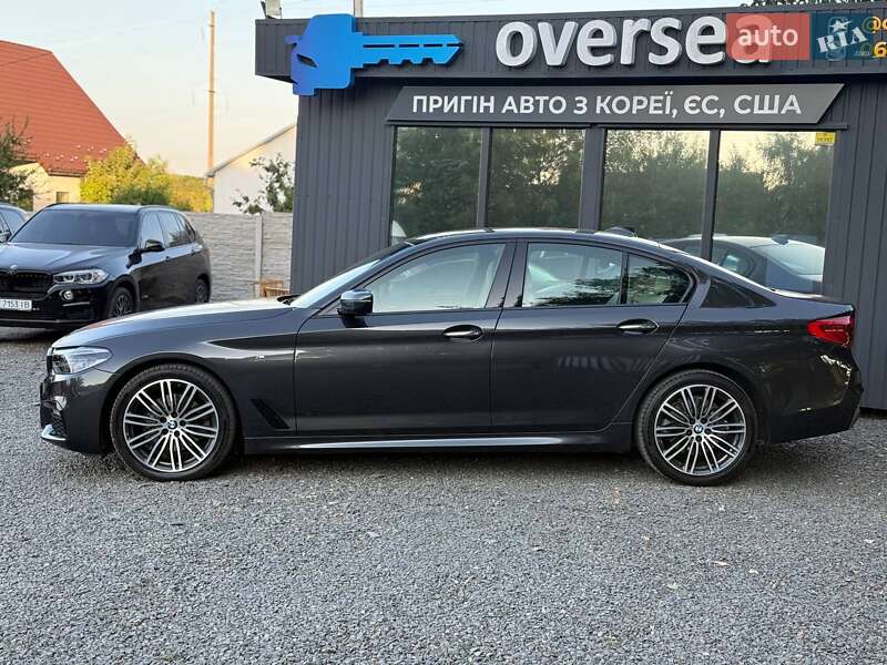 Седан BMW 5 Series 2017 в Хмельницком