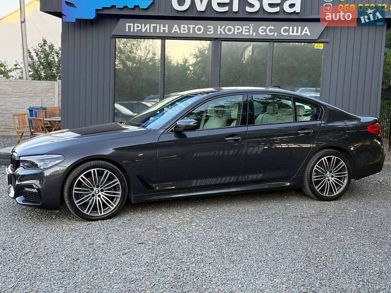 Седан BMW 5 Series 2017 в Хмельницком