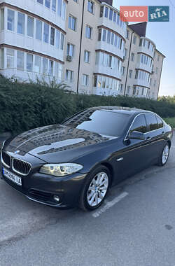 Седан BMW 5 Series 2012 в Попільні
