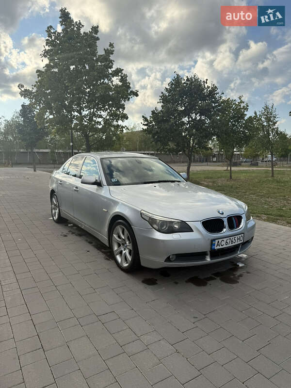 BMW 5 Series 2003