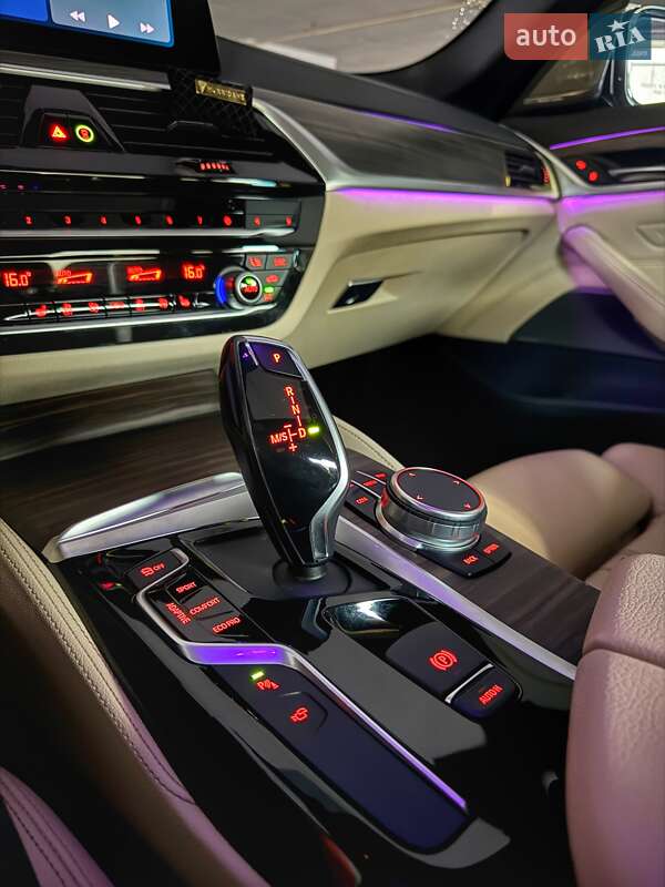 Седан BMW 5 Series 2019 в Львові