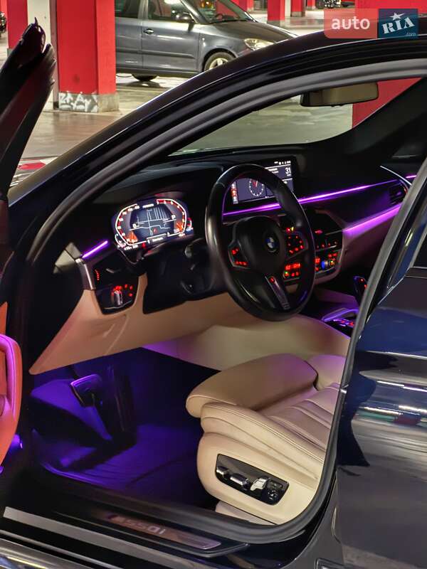 Седан BMW 5 Series 2019 в Львові