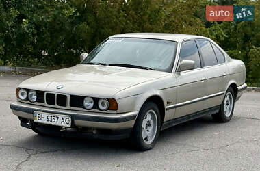 Седан BMW 5 Series 1988 в Запоріжжі