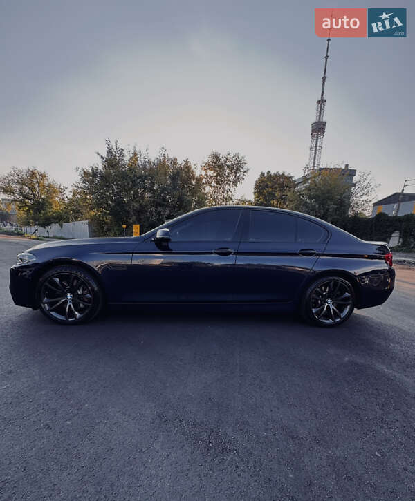 Седан BMW 5 Series 2015 в Києві