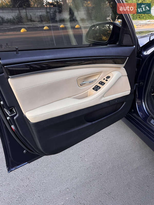 Седан BMW 5 Series 2015 в Києві