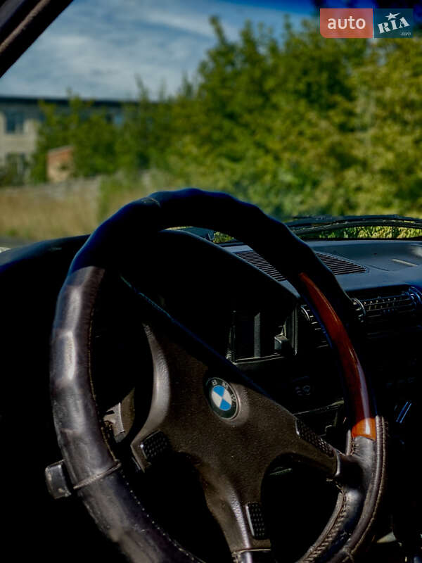 Седан BMW 5 Series 1989 в Виннице