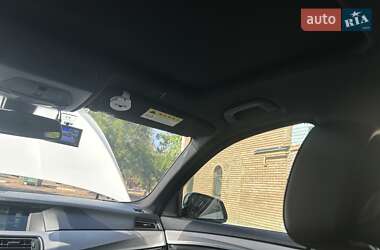 Седан BMW 5 Series 2013 в 