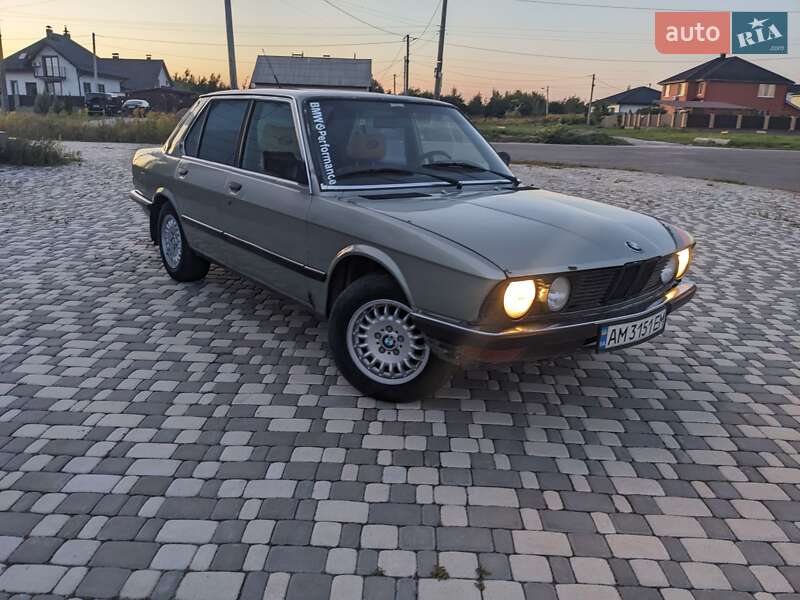 Седан BMW 5 Series 1984 в Житомире