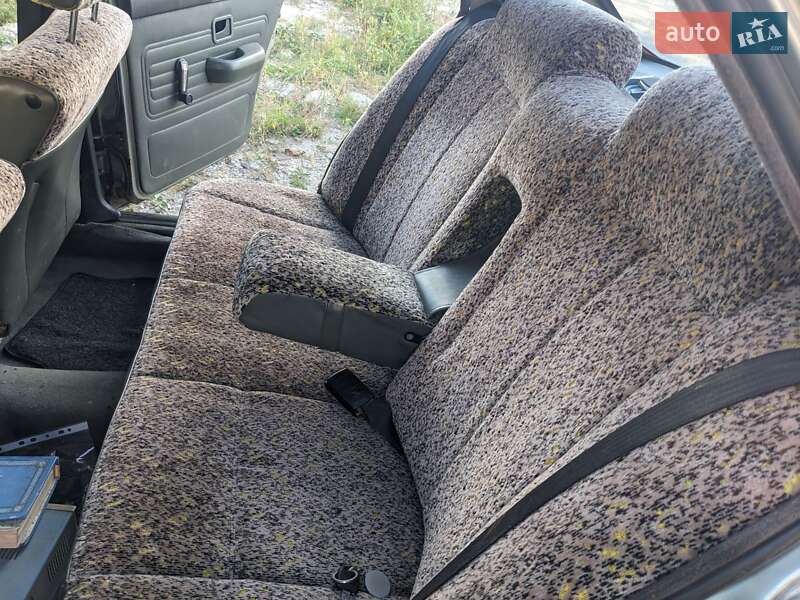 Седан BMW 5 Series 1984 в Житомире