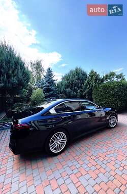 Седан BMW 5 Series 2023 в 