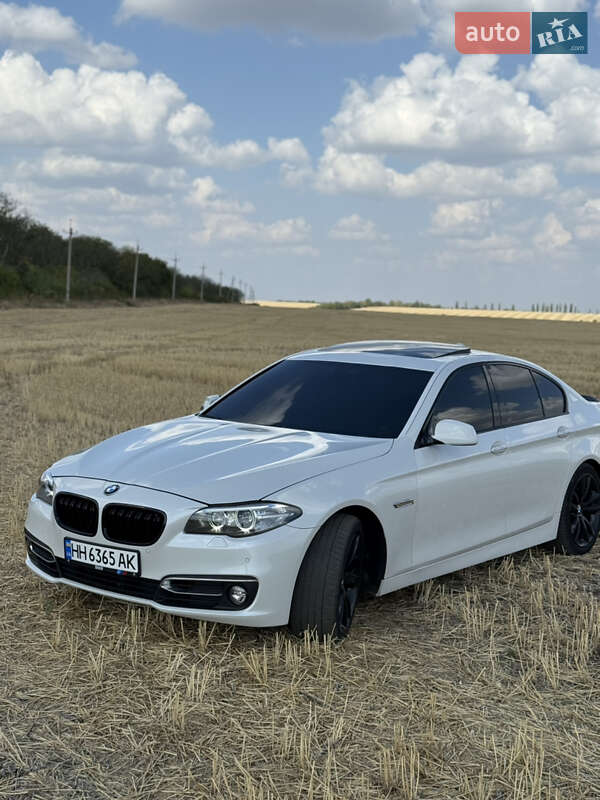 Седан BMW 5 Series 2016 в Балті