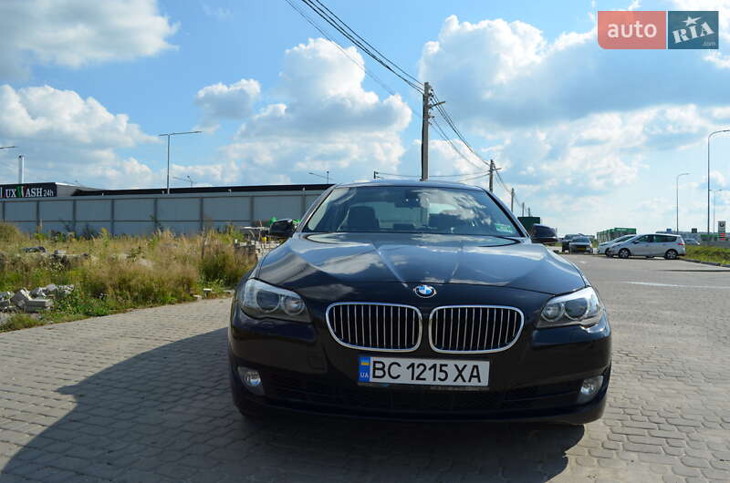 Седан BMW 5 Series 2013 в Львові
