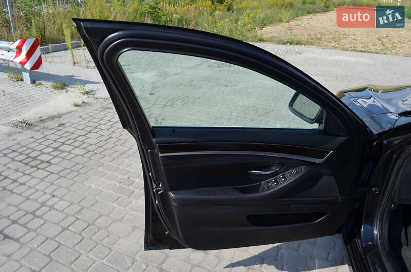 Седан BMW 5 Series 2013 в Львові