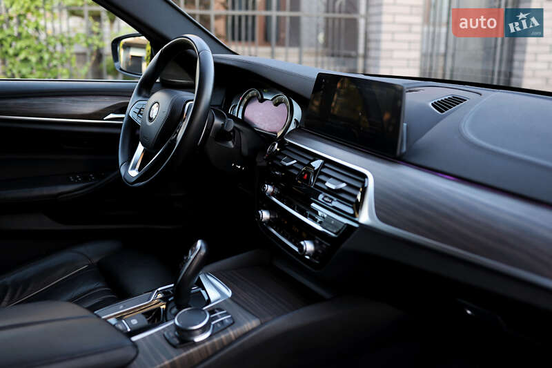 Седан BMW 5 Series 2017 в Ивано-Франковске фото 25 Седан BMW 5 Series 2017 в Ивано-Франковске