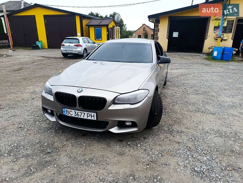 Седан BMW 5 Series 2011 в Львові