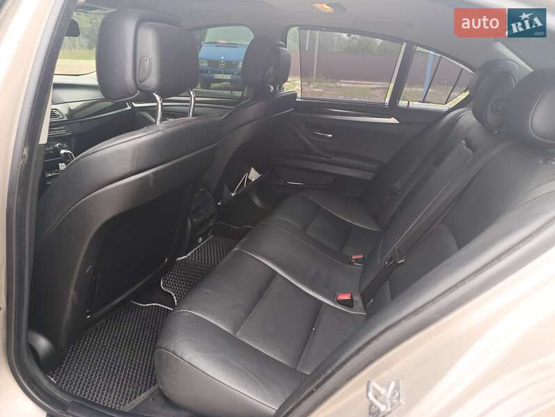 Седан BMW 5 Series 2011 в Львові