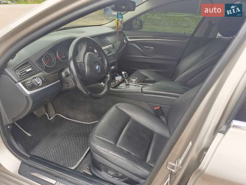 Седан BMW 5 Series 2011 в Львові