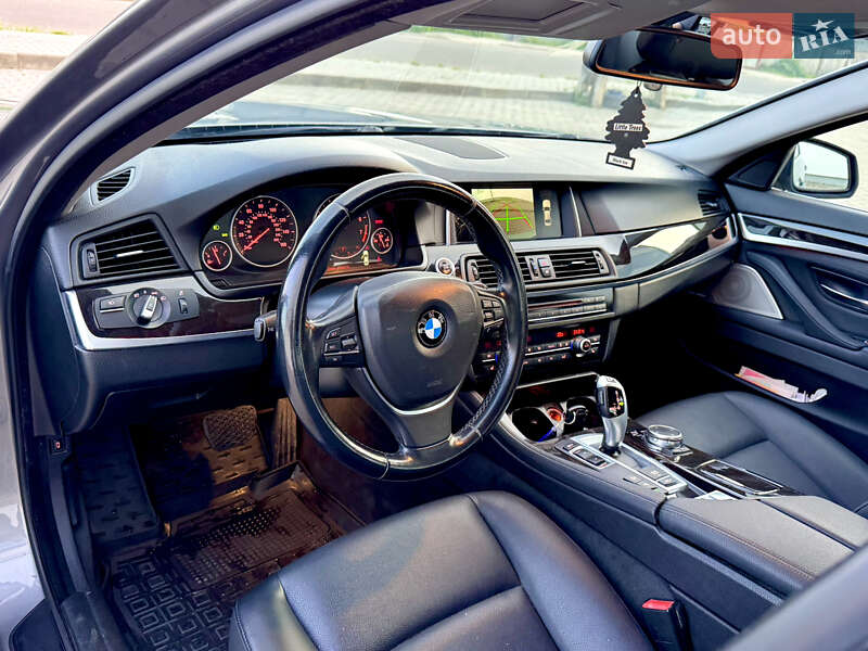 Седан BMW 5 Series 2015 в Житомире