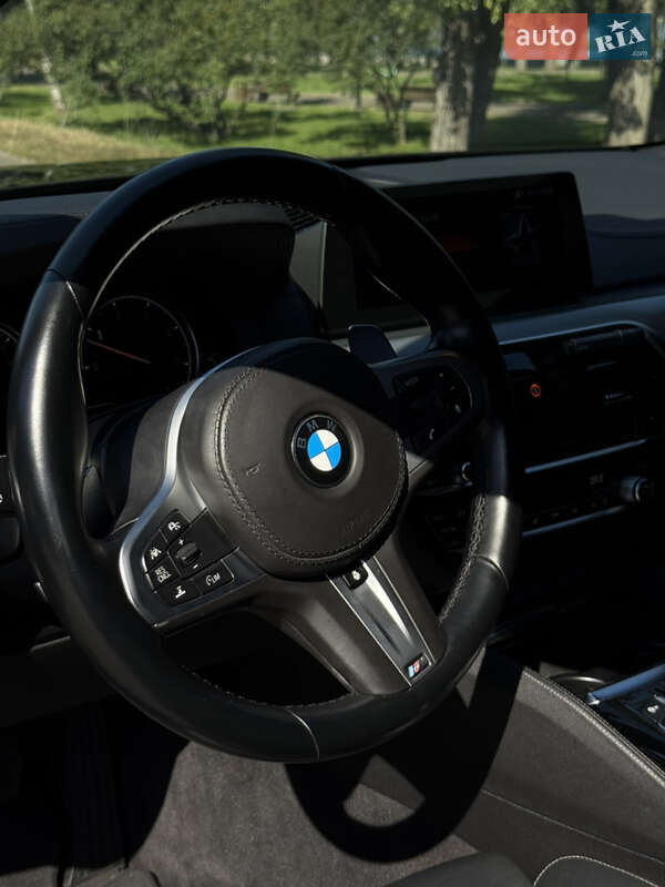 Седан BMW 5 Series 2017 в Києві фото 16 Седан BMW 5 Series 2017 в Києві