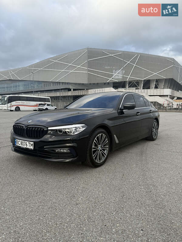 Седан BMW 5 Series 2017 в Львові