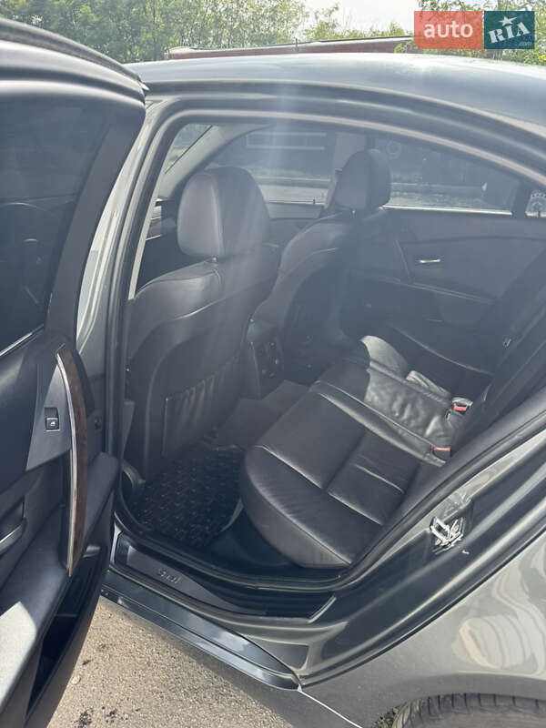Седан BMW 5 Series 2006 в Кропивницькому фото 16 Седан BMW 5 Series 2006 в Кропивницькому