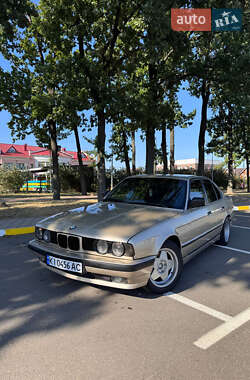 Седан BMW 5 Series 1990 в Києві
