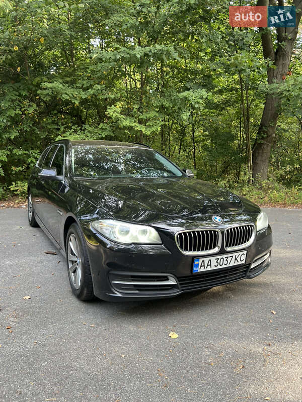 Универсал BMW 5 Series 2016 в Киеве