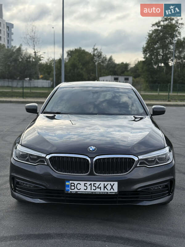 Седан BMW 5 Series 2019 в Львові