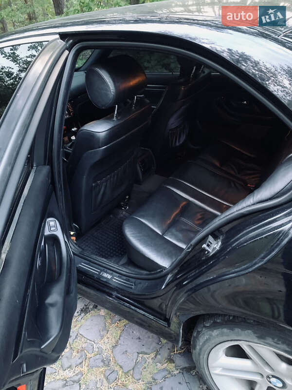 Седан BMW 5 Series 1996 в Ровно