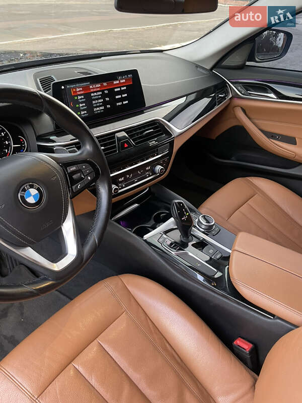 Универсал BMW 5 Series 2018 в Киеве