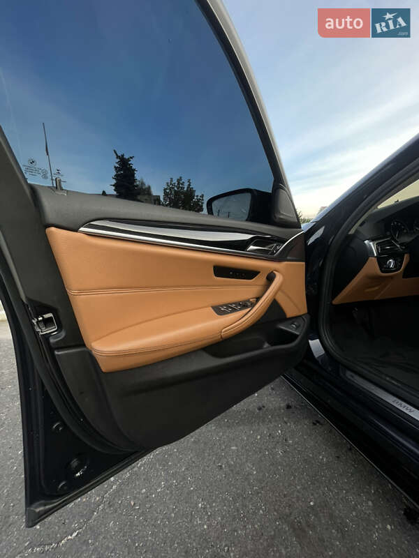 Универсал BMW 5 Series 2018 в Киеве
