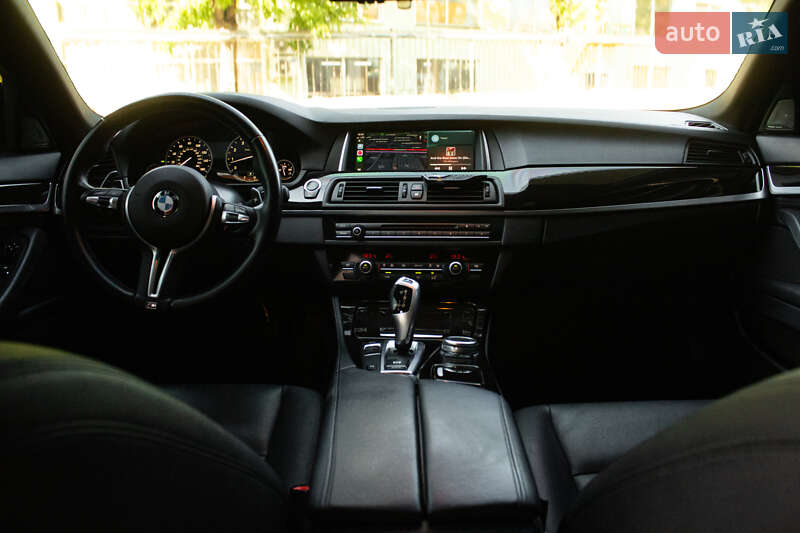 Седан BMW 5 Series 2014 в Киеве