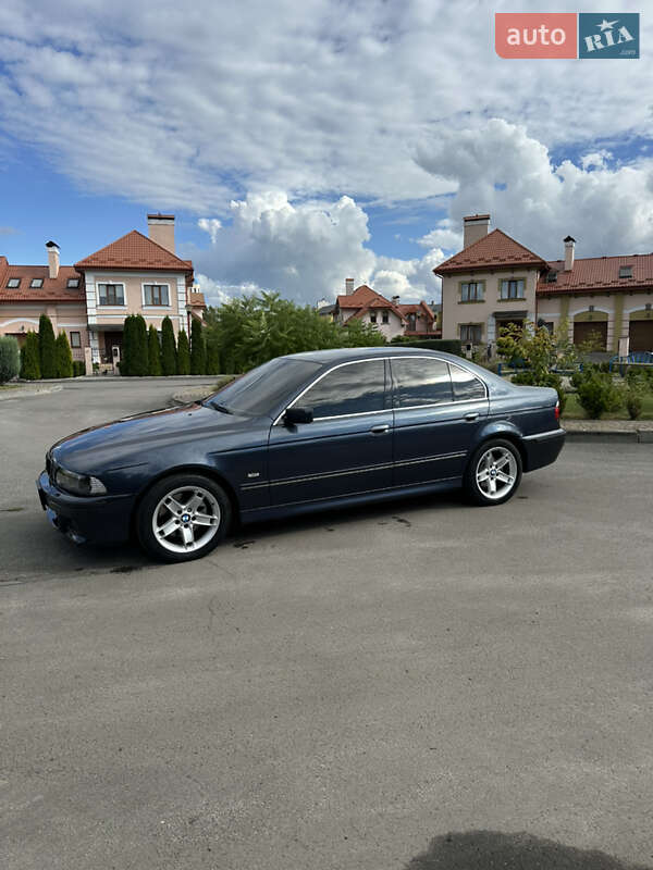Седан BMW 5 Series 2003 в Шептицькому
