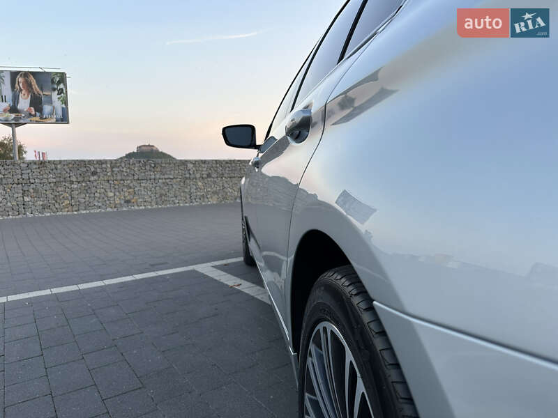 Седан BMW 5 Series 2020 в Мукачево