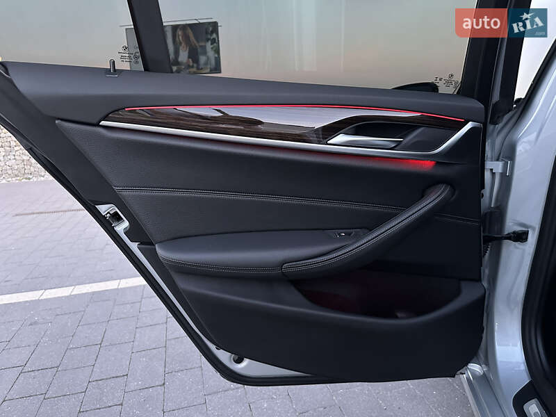 Седан BMW 5 Series 2020 в Мукачево
