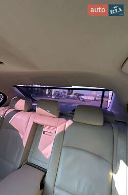 Седан BMW 5 Series 2010 в 