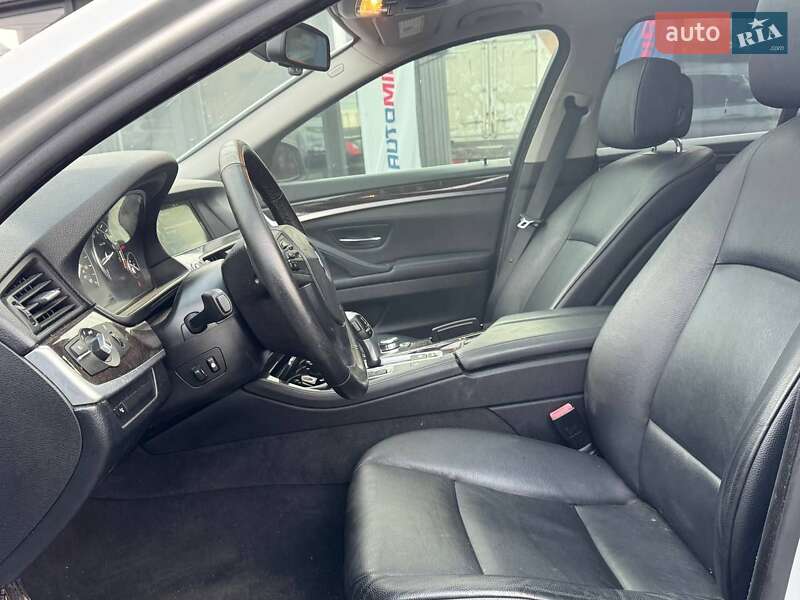 Седан BMW 5 Series 2013 в Луцке