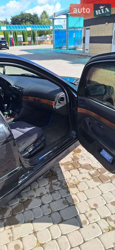 Седан BMW 5 Series 2001 в Березному