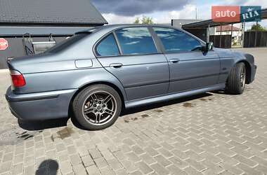 Седан BMW 5 Series 2000 в 