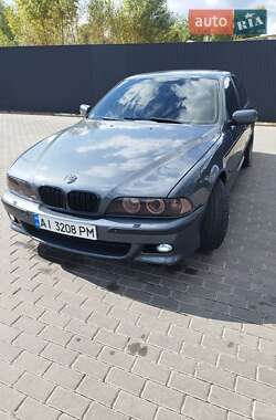Седан BMW 5 Series 2000 в 