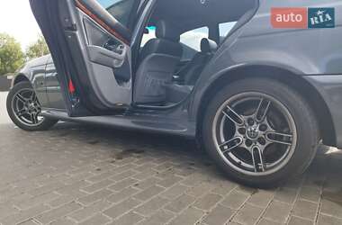 Седан BMW 5 Series 2000 в 