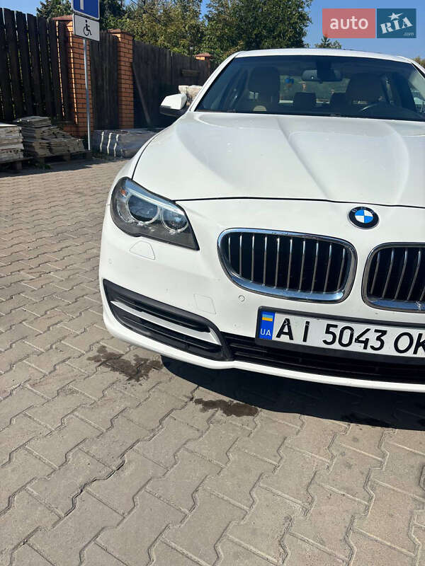 Седан BMW 5 Series 2013 в Вишневому фото 5 Седан BMW 5 Series 2013 в Вишневому