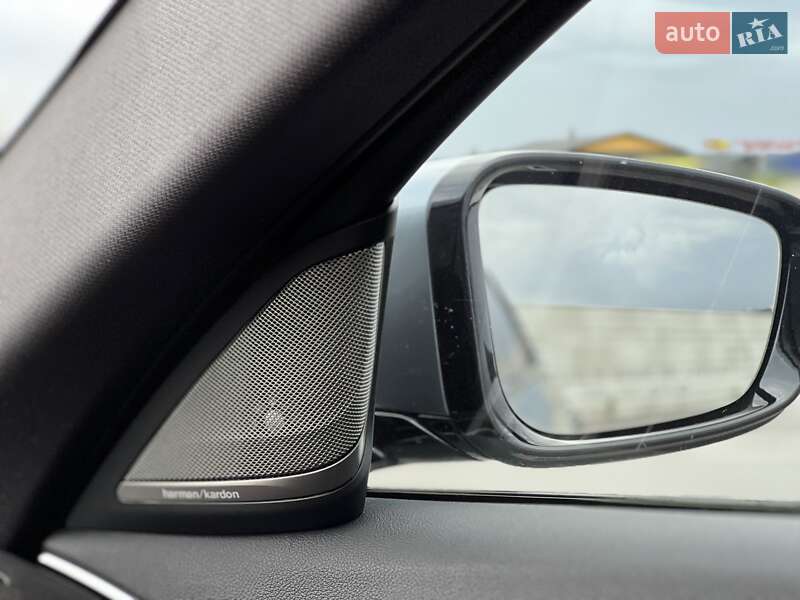 Седан BMW 5 Series 2017 в Львове